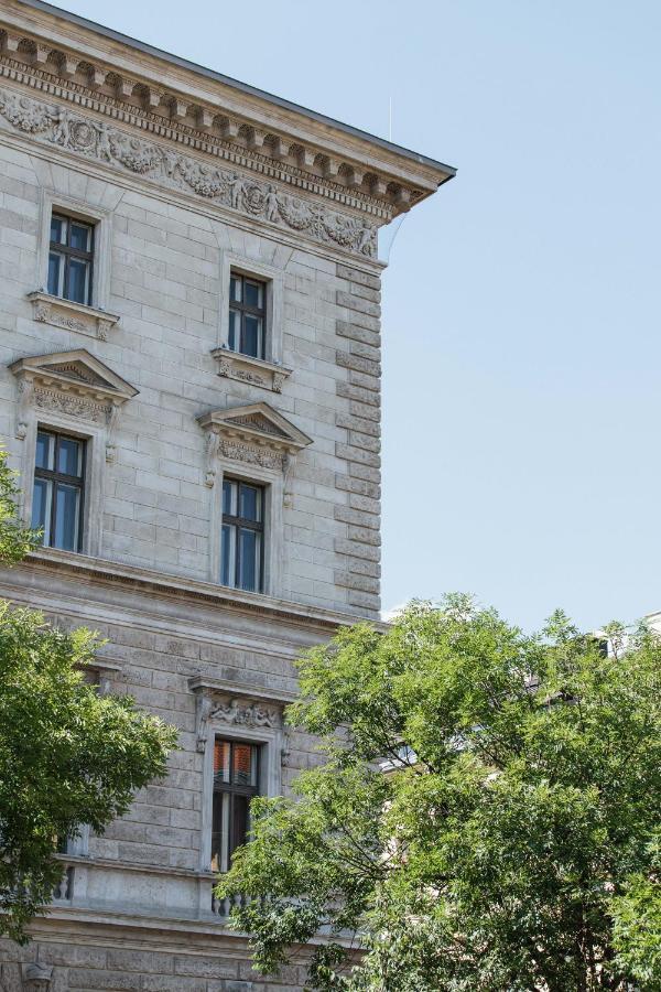 Hotel Oktogon Haggenmacher Budapeste Exterior foto